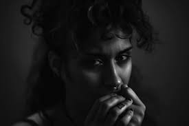 I just love how serene @deathkxsss looks underwater! Thank you so much @ carol.jayne for having us over and letting us use your pool and underwater  photography gear to make some magic! 🥰 #