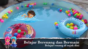 Mainan ini merupakan prosotan yang bisa dilepas. Balita Berenang Di Kolam Renang Mainan Anak Swimming Pool Kids Vlog Youtube