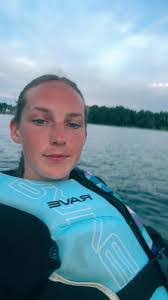 Alexis Broom's Instagram, Twitter & Facebook