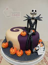 This nightmare before christmas party is every fan s dream. Was Fur Ein Toller Kuchen Nightmare Before Christmas Cake Jack Skellington Bef Nightmare Before Christmas Cake Amazing Cakes Jack Skellington Cake