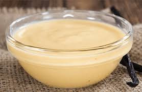 La Creme Anglaise Est Une Creme Sucree Liquide Et Epaisse Obtenue Par Cuisson D Un Melange De Lait De Recette Facile Creme Vanille Recette Creme Dessert