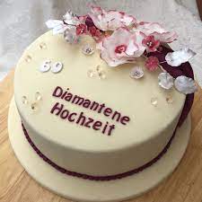 Heut exakt vor 60 jahren habt die liebe ihr erfahren damals, als die hochzeit war. Heute Zum Valentinstag Wird Auch Eine Diamantene Hochzeit Gefeiert Auf Der Kaffeetafel Gab Es Dann Eine Torte Mit Diamantene Hochzeit Hochzeit Hochzeit Feiern