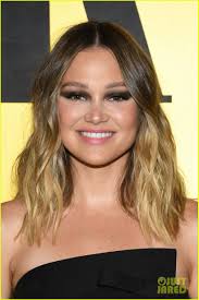 Cruel Summer's Olivia Holt & Harley Quinn Smith Glam Up For Vanity Fair's  Young Hollywood Party: Photo 1342572