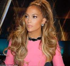 Jennifer lopez haare stufenschnitt lange haare haarnadeln braune haare haare schneiden haar und beauty medium haare hübsche frau frisur ideen. Gorgeous The Bronx Beauty Shared Several Other Snaps From Her Shooting For The Partial Updo Jennifer Lopez Haare Jlo Haare Jennifer Lopez Haarfarbe