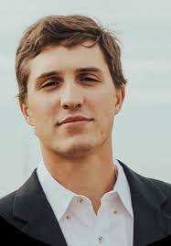 Melissa Midkiff's Instagram, Twitter & Facebook