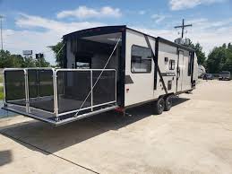 We offer the best selection of weekend warrior toy hauler rvs to choose from. What Is A Toy Hauler And Why Should You Get One Do It Yourself Rv