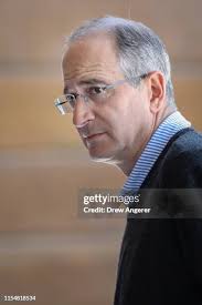 714 Brian Roberts Comcast Photos & High Res Pictures