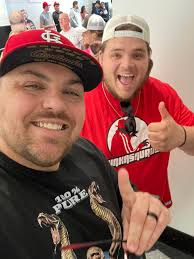 What's show store line time today?