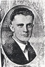 When Dad's family moved from New Ireland around 1918, they bought this farm  in Germantown by the covered bridge. Today it's the home of Sonny and  Silvia Rossiter. Picture from 1950s.