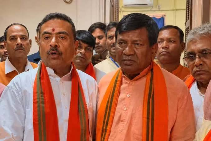 বিরোধী দলনেতাকে ১১ মাস বাইরে থাকতে হবে না', রথীনকে স্পিকার মনোনীত করে তৃণমূলকে খোঁচা মুখ্যমন্ত্রীর | New Speaker Won't Suspend LOP for 11 Months: CM Suvendu Adhikari's ...