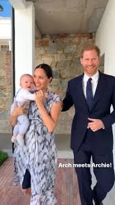 Toward the end of the clip, archie is so eager to continue reading he reaches for another book! Prince Harry And Meghan Markle Share Adorable Video Of Smiling Baby Archie In South Africa Huffpost Uk Parents