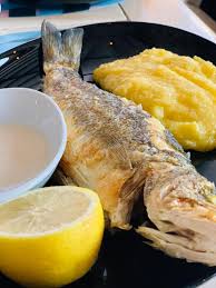 E atât de bun cât e servit cu mămăligă și mujdei de usturoi! Biban Restaurant La Famiglia