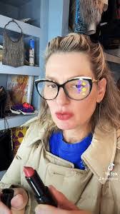 Veronica Otten's Instagram, Twitter & Facebook