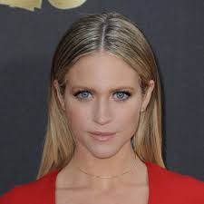 Watch The Hunting Wives