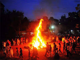 Know all about holika dahan, date and other details holika dahan is on march 28. 6irwksa7rgjx3m