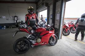 Купить ducati 1299 panigale в россии. Ducati 1299 Panigale 2016 Long Term Test Report