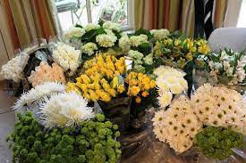 Costco vistaflor flowers were extremely more inexpensive than all other florist vendors i researched for wedding flowers. Skip The Florist And Buy Bulk Flowers From Costco Or Sam S Club Costco Wedding Flowers Bulk Wedding Flowers Diy Wedding Flowers