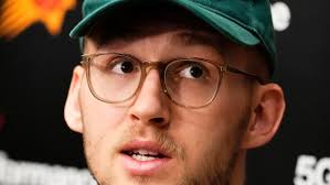 Phoenix Suns extend qualifying offer to backup big Jock Landale