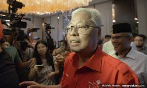 .sosial 'paya besar online' telah diadakan bertempat hotel vistana, kuantan dan dilancarkan dengan resminya oleh ahli parlimen paya besar yb. Malaysiakini New Coalition Anwar In Emergency Meeting Azmin Vows To Continue Reform Agenda