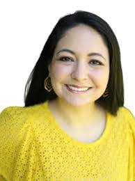 Ana Short's Instagram, Twitter & Facebook