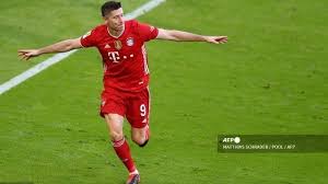 It is derived from the place name lewandów, itself derived from. Robert Lewandowski Pimpin Timnas Polandia Di Euro 2020 Persaingan Grup E Sangat Ketat Tribun Bali