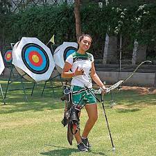 Con temple y seguridad, ana paula vázquez ya demostraba su puntería a los 12 años, cuando su gemelo emilio y su hermano diego probaron suerte en el juego de tiro con escopeta en la feria de pueblo, en saltillo, coahuila. 16qgcv8c0136mm