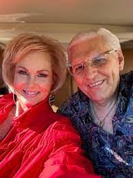 Shawn Tieszen's Instagram, Twitter & Facebook