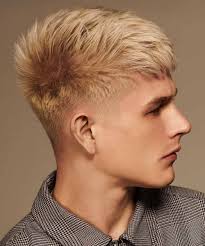 Cenere miele platino rame ma non solo. Capelli Biondi 2021 Tutte Le Tonalita Di Moda Per L Estate Beautydea