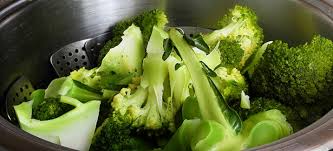 Blanchir les légumes permet de les cuire partiellement et de les refroidir rapidement, ce qui leur permet de conserver leur croquant. Cuisine Pratique Comment Blanchir Des Legumes Et Les Congeler Page 2 Of 2