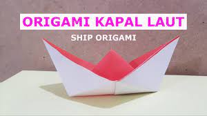 Lipat bagian bawah segitiga ke atas, ada dua lipatan di bawah dan atasnya juga, seperti gambar di bawah ini. Cara Membuat Origami Kapal Laut Ship Origami Seni Melipat Kertas Youtube