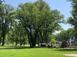 English landing park is located along the missouri river in parkville, missouri, united states. Parkville Missouri Explore The City On And Inside The Bluffs Of Mighty Missouri Travel Artsy