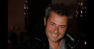 Jérôme Anthony : l'animateur de M6 aux commandes de "Séduis-moi si tu peux  !" sur W9