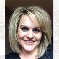 Elisa Johnston's Instagram, Twitter & Facebook