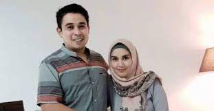 Fiza has ranked on the list of those famous people who were born on august 18, 1980. F05svpiyrrivsm