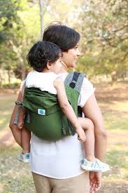 Everybody S Favourite Green Now In A Trendy Onbuhimo Soul Onbuhimo Is A Japanese Inspired Waistless Buckle Carri Best Baby Carrier Buckle Carrier Baby Wearing