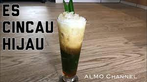 Cincau bermanfaat untuk menyembuhkan tekanan darah tinggi, nyeri pada perut, dan panas dalam. Cara Membuat Es Cincau Hijau Kenyal Tanpa Pengawet Youtube