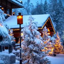 Merry Travels: Places To Visit During Christmas in the USA - The Modest Man