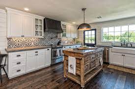 Marble backsplash ideas for the kitchen. 20 Modern Farmhouse Kitchen Ideas For Your Next Reno