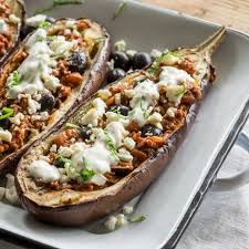 Vegan Gefullte Aubergine Mit Kichererbsen Und Tahini Auberginen Hackfleisch Rezepte Gefullte Auberginen
