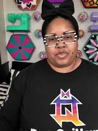 Welcome to Day 3 of my 5 Day Series of Holiday Gift Ideas for the Quilter  in your life. Today I am focusing