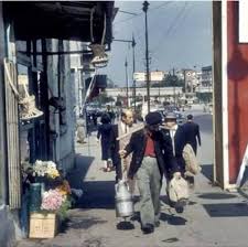 İstanbul...Tak Fotoğraf sanatçısı Eugene Vernon Harris'in 1956 yılıda  kaydettiği İstanbul'un günlük yaşamına dair görüntüler..Taksim Meydanı ve  çevresi.🎬🎥 #Nostalji.