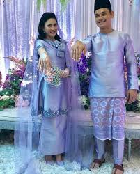 Sah bercinta, elisya sandha bakal berkahwin dengan anak sheila rusly. 7 Foto Fasha Sandha Selamat Bertunang Dengan Aidil Aziz Tahniah Penmerahpress