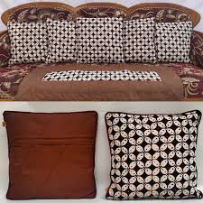 Iprice menawarkan diskon hingga 76% untuk koleksi sofa. Sarung Bantal Sofa Batik Cap Sarung Bantal Kursi Tamu Set Taplak Meja Ruang Tamu Khas Jogja Lazada Indonesia