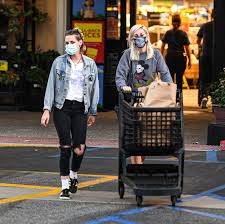 Kristen stewart 's birthday month truly is the happiest season for her girlfriend dylan meyer. Dylan Meyer Style Clothes Outfits And Fashion Celebmafia