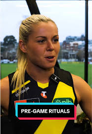 Ellie McKenzie Secret Handshake with Charleyyy