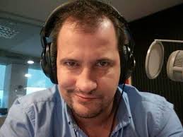 Spune că în 21 de ani de televiziune a demonstrat tot ce era de demonstrat în fața camerelor de luat vederi. Serban Huidu Are Un Nou Prieten Patruped