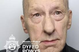 Battle over King Arthur's 'grave'