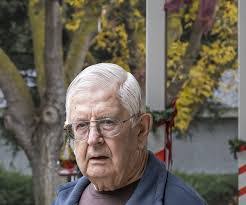 Ralph Handy's Instagram, Twitter & Facebook