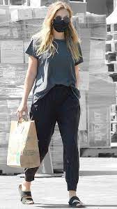 January 28, 2020 by don braun |leave a comment. Elizabeth Olsen In Los Angeles California On Thursday 03 09 2020 Veronicatasmania Elizabeth Olsen Style Olsen Fashion Celebrity Street Style
