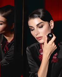 Essential Professional Make Up